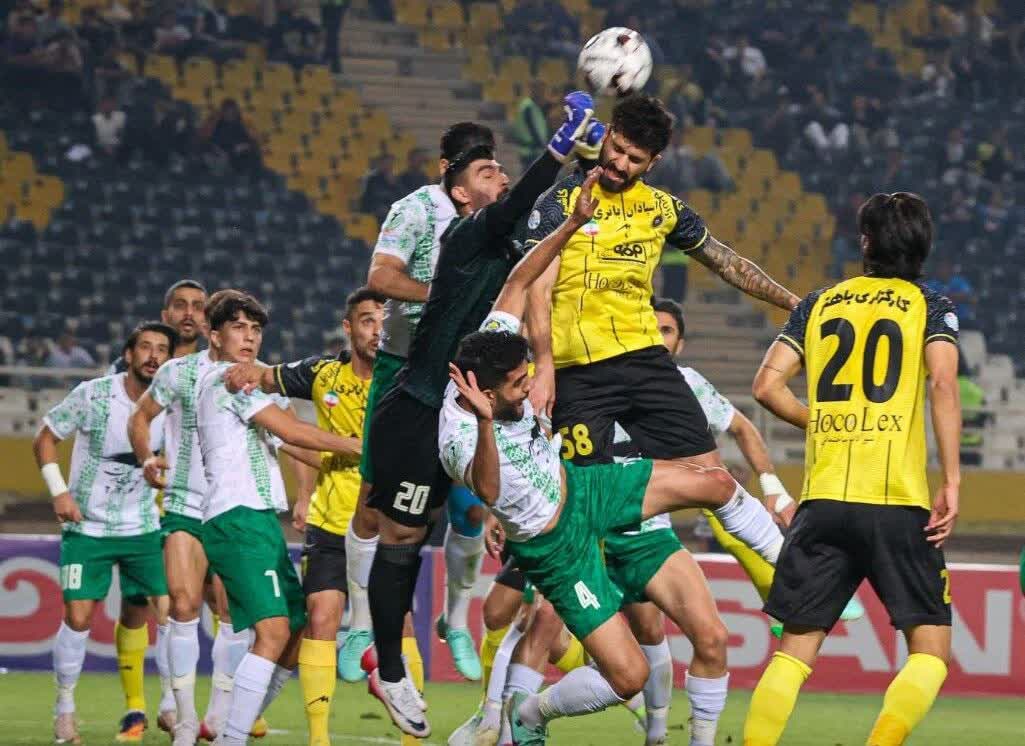 تساوی در دربی نصف‌جهان؛ سپاهان گرفتار در VAR و بدشناسی