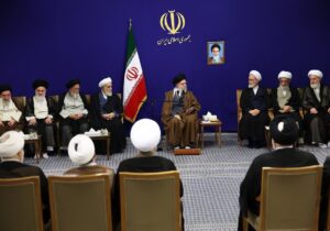 دست‌اندرکاران برگزاری گردهمایی بین‌المللی بزرگداشت آیت‌اللّه میرزا محمّدحسین نائینی با رهبر انقلاب دیدار کردند.