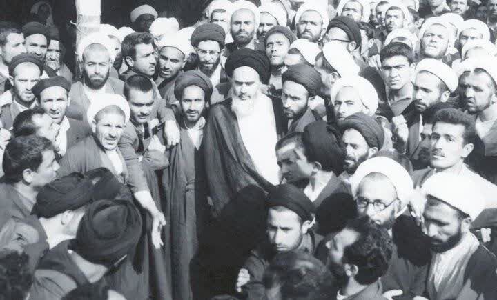 طرحی برای تبیین اندیشه و سبک زندگی امام و رهبرانقلاب در مدارس علمیه