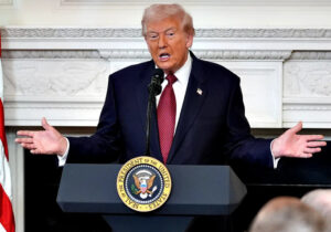 ترامپ ادعا کرد: با ایران گفت وگو کرده ام