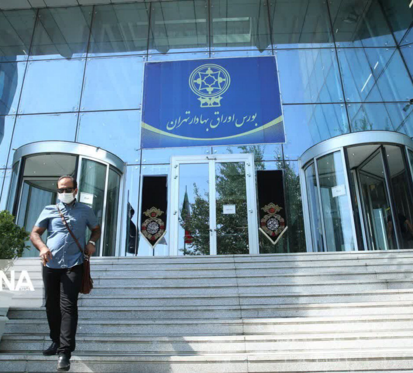 بورس از نظر ارزندگی جذاب است اما زیر فشار نااطمینانی قرار دارد