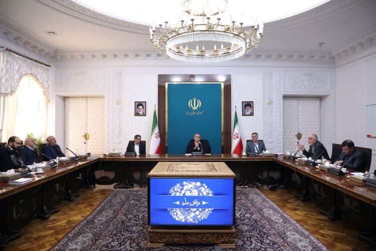 دستور پزشکیان در زمینه تأمین ارز مورد نیاز دارو و تجهیزات پزشکی