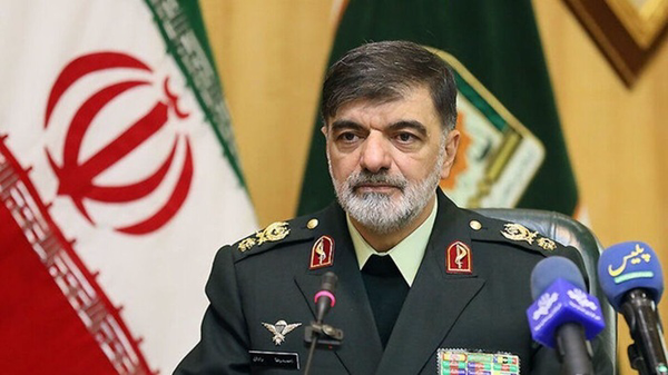 رادان: تأثیر حضور مردم در خیابان‌ها، کمتر از لانچرزن‌ها نیست