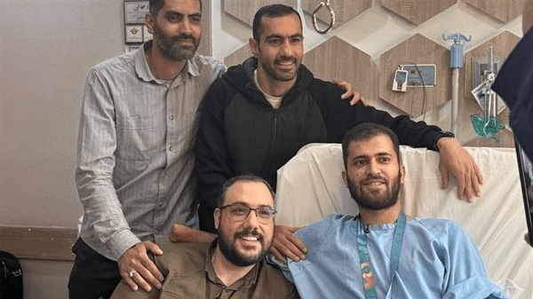 اهدای مدال طلای قهرمانی جهان به جانباز هوافضا