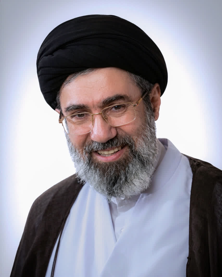 پیام رهبر معظم انقلاب آیت الله سیدمجتبی خامنه ای به مناسبت گرامیداشت روز جمهوری اسلامی و روز طبیعت