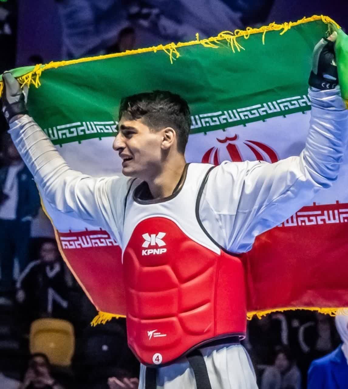 حنا زرین کمر و بنیامین سلطانیان قهرمان تکواندوی نوجوانان جهان شدند