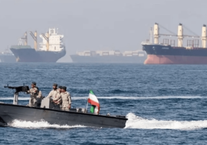 ایران تنگه هرمز را رها کرده است؟