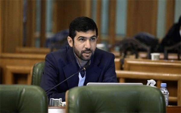آخوندی: اقدامات مثبت زاکانی با مخالفت برخی اعضا مواجه می‌شود