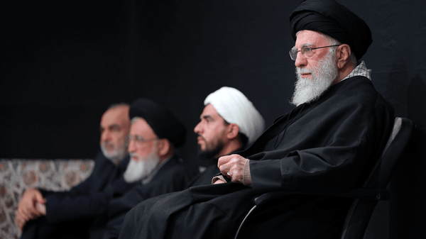 ای وای محرم شده و خامنه‌ای نیست