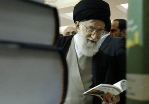 رهبری داشتیم که مادرش حافظ‌شناس بود