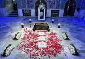 وزیر فرهنگ: ‏پرچمدار استقلال ایران به یادمان باش
