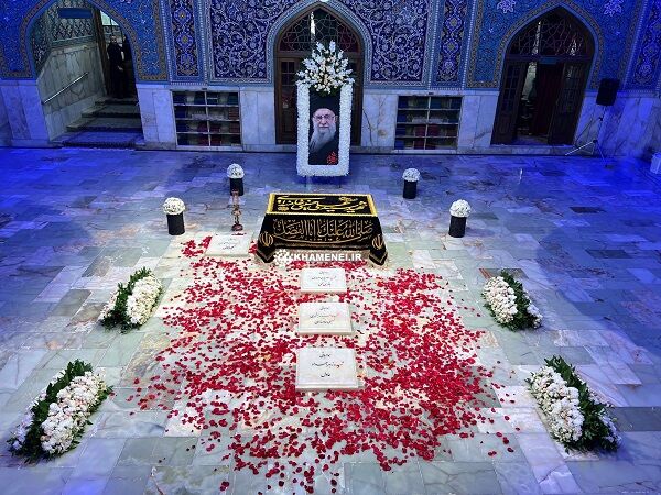 وزیر فرهنگ: ‏پرچمدار استقلال ایران به یادمان باش