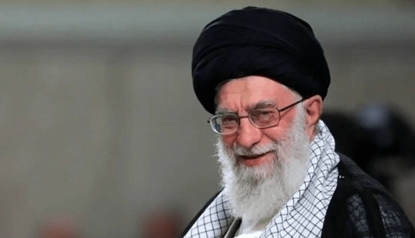 لبخند امام شهید پس از خواندن وصیت‌نامه شهید هوافضا