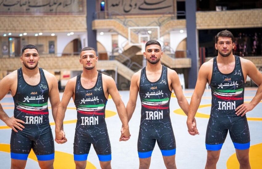 کشتی آزاد جوانان جهان؛ خلیلی و محمدنژاد فینالیست شدند