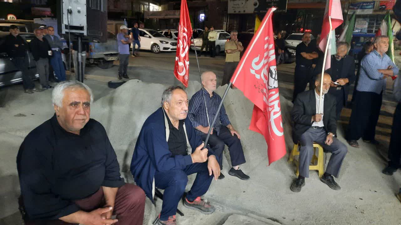 حماسه‌ی خانوادگی در مکتب الرضا(ع)؛ محکومیت خشم‌آلود جنایات استکبار در یکصد و شصت و پنجمین شب اقتدار»