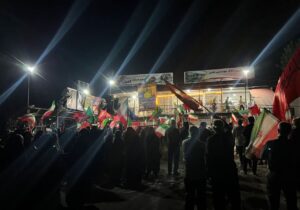طنین فریاد «مرگ بر استکبار» در شب میلاد پیامبر (ص)