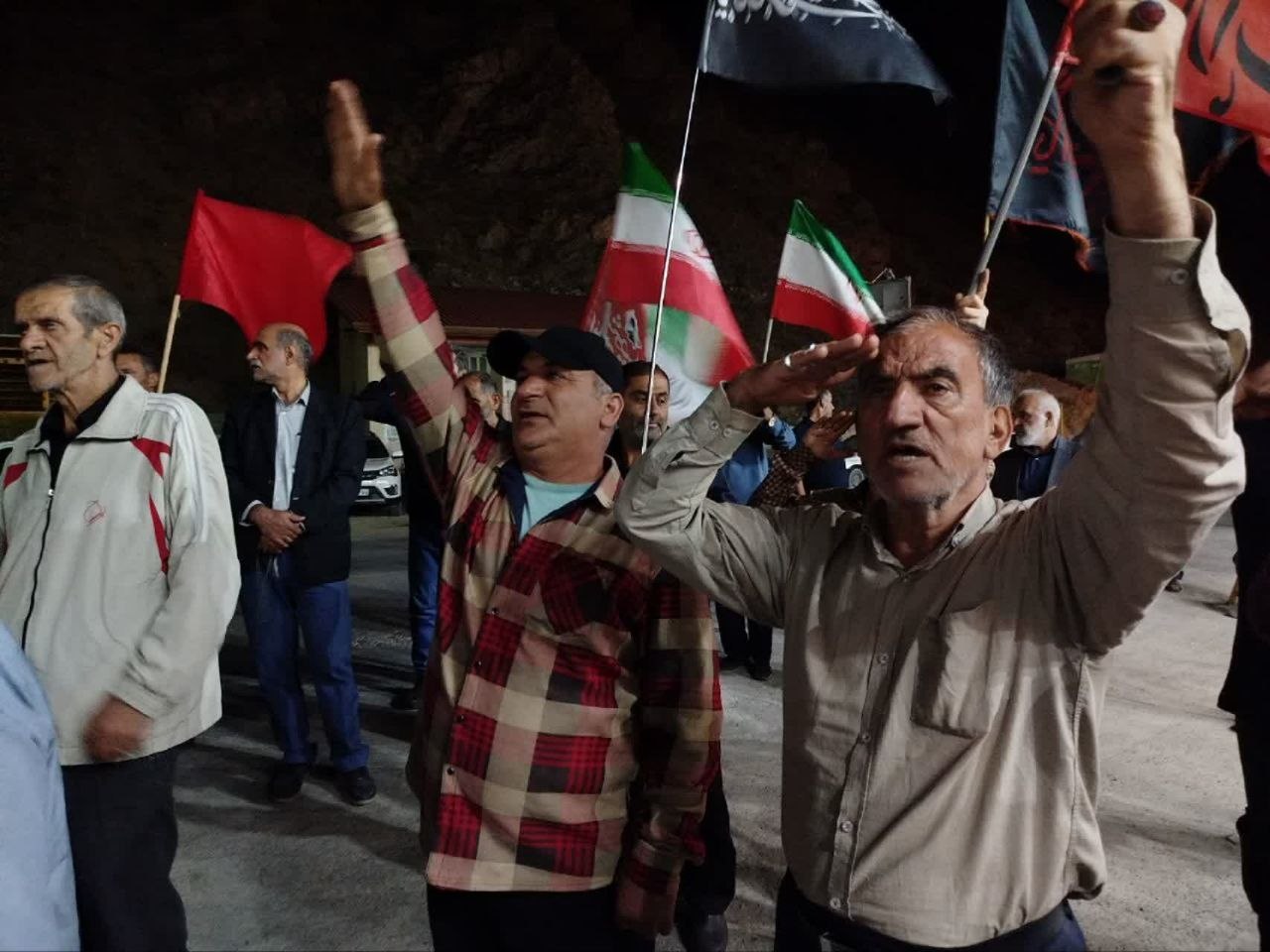 تداوم استقامت در بام ایران؛ ۱۶۰ شب بیعت با آرمان‌های انقلاب