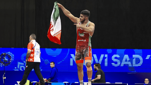 فرنگی ایران مسابقات تمام نشده قهرمان جهان شد