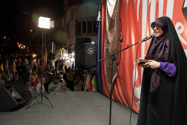 «خط مقدس» در میدان رسالت؛ شعرخوانی تهران به یاد فلسطین